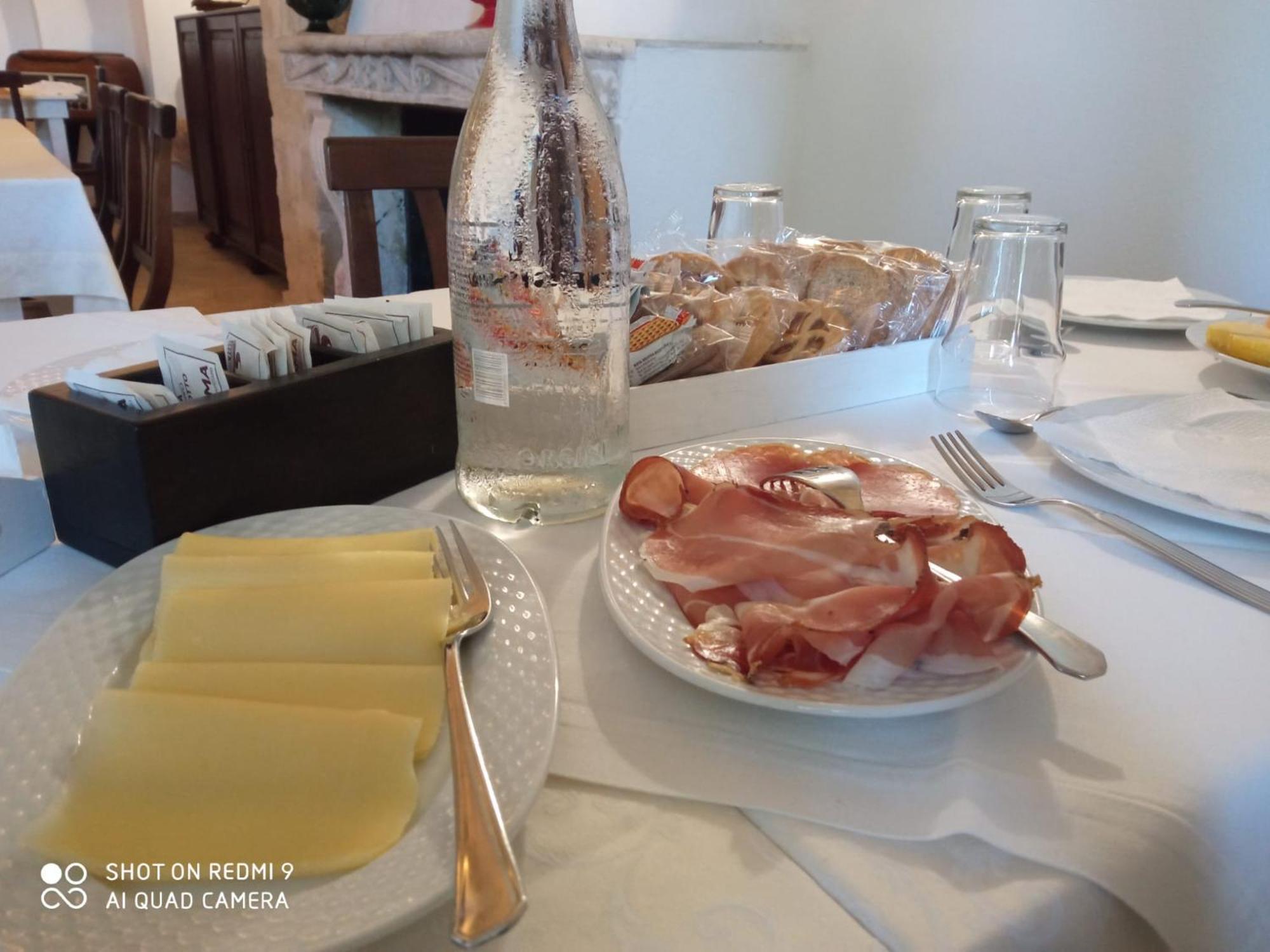 Dal Canonico Mola di Bari Buitenkant foto